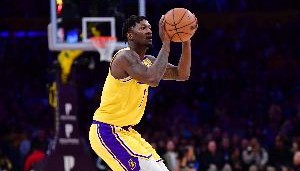 开云体育网址-出手11次三分！芬尼-史密斯：这完全取决于对方的防守策略