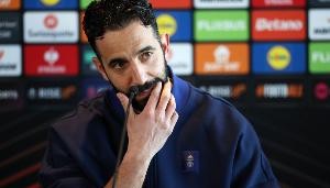 有望单赛季三次击败瓜帅，阿莫林：可能是因为运气好