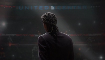 开云体育网址-创下队史新高！罗斯球衣退役战票价暴涨，最低票价332美元