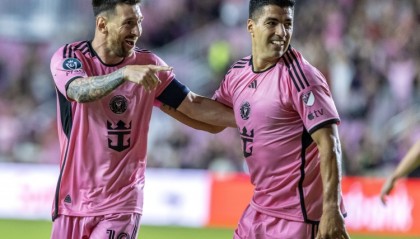 开云体育官方网站登陆-苏亚雷斯透露与梅西渴望并肩退役，实现与否将取决于续约进展